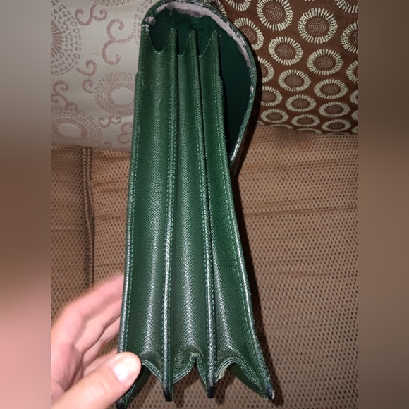 Louis Vuitton taiga green leather briefcase - Picture 4 of 7